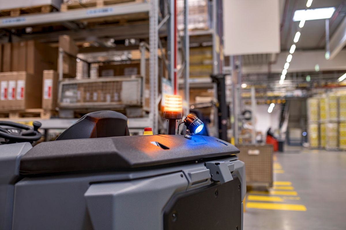 Autonome Scheuersaugmaschine KIRA BR 200