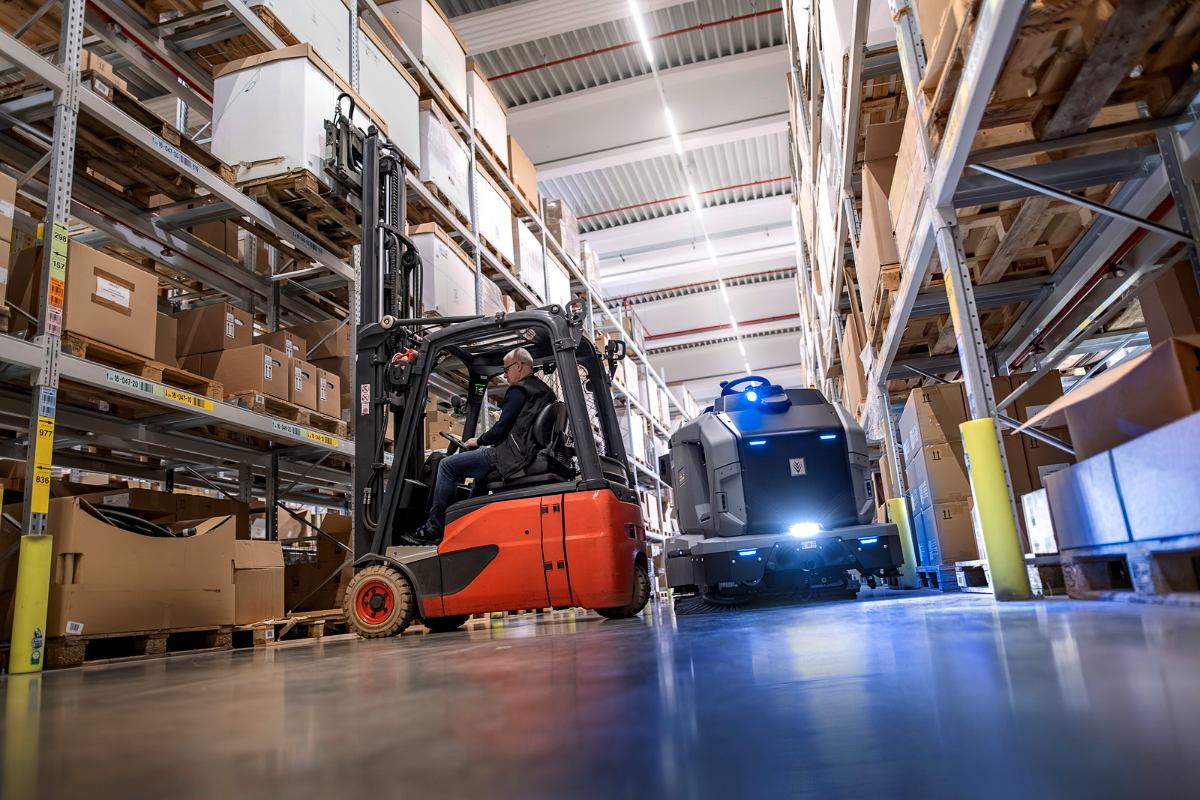 Autonome Scheuersaugmaschine KIRA BR 200