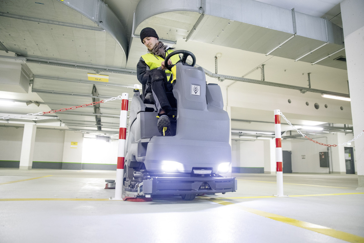 Aufsitz-Scheuersaugmaschine B 150 R BpPackDOSE+SSD+240AhWet+Rins+D90