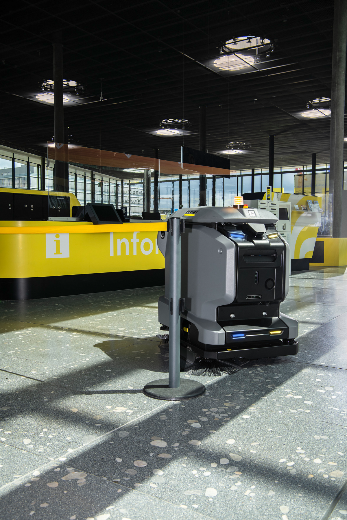 Autonome Scheuersaugmaschine KIRA B 50