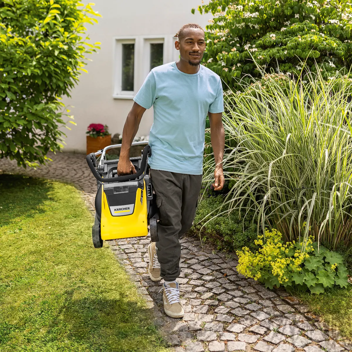 Akku-Rasenmäher LMO 4-18 Dual Battery Set Akku-Rasenmäher LMO 4-18 Dual Battery Set